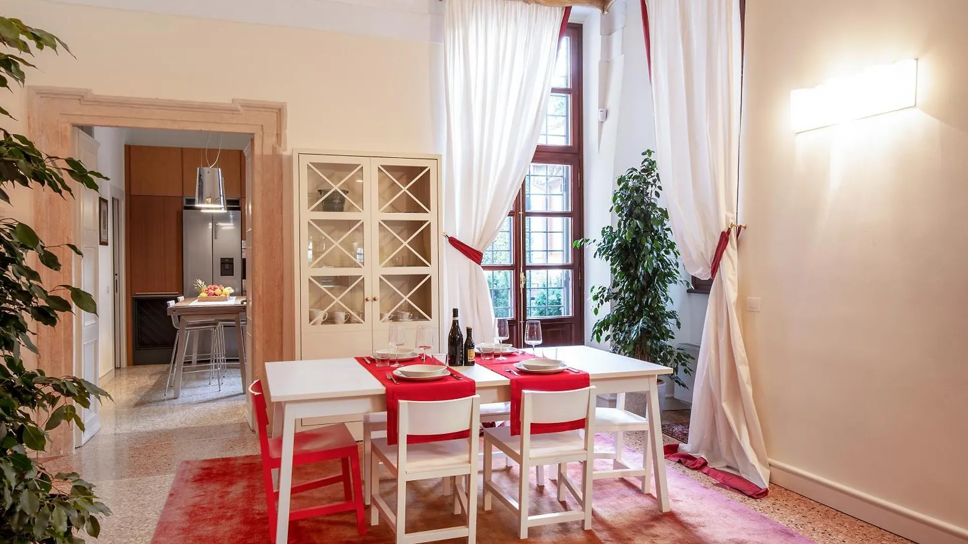 Domus Verona - Palazzo Lugo contacts