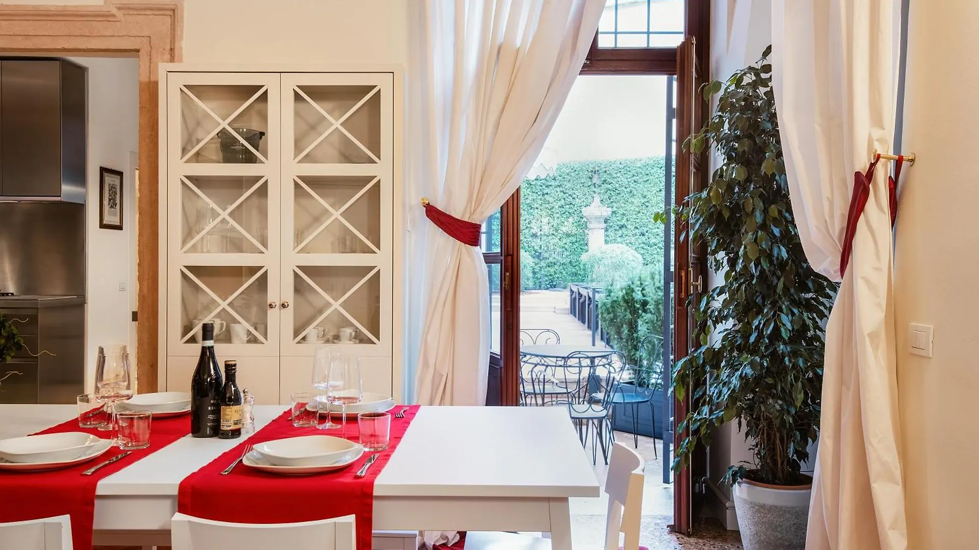 Domus Verona - Palazzo Lugo Apartment